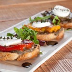 Брускетты с печеным перцем, козьим сыром и пастой из баклажанов